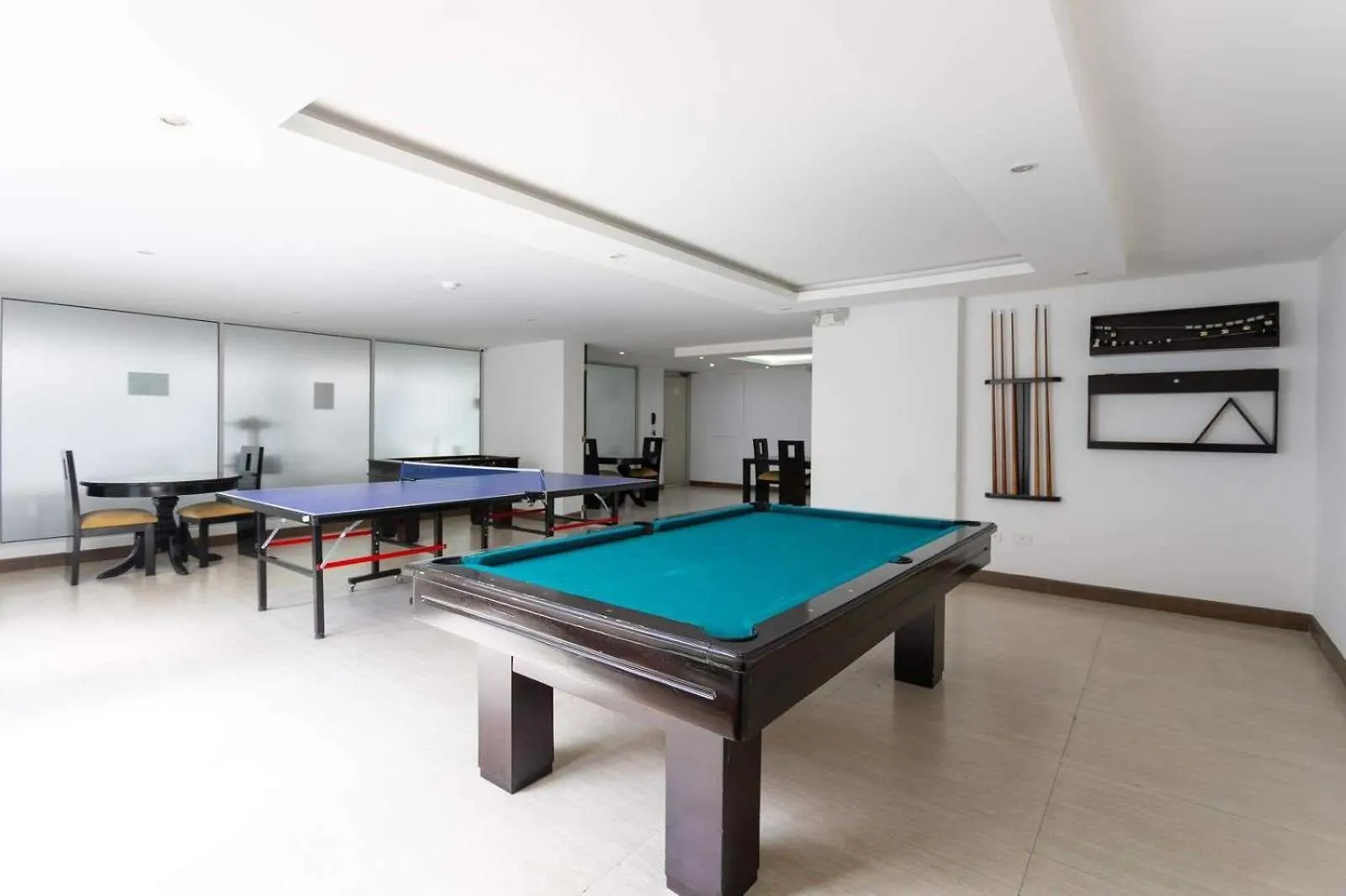 Penthouse Lujo, Parque La Carolina, Piscina, Parqueo 3 Habitaciones Quito Aparthotel