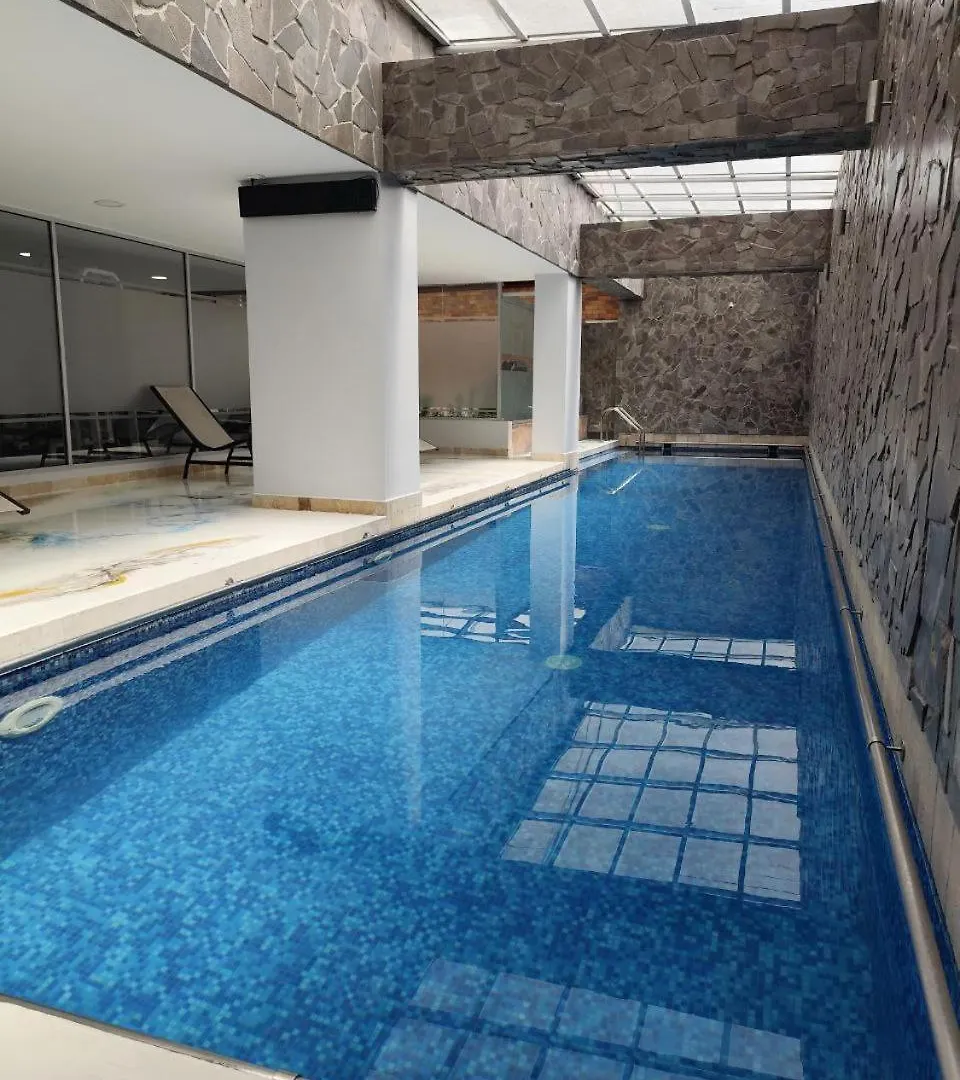 Penthouse Lujo, Parque La Carolina, Piscina, Parqueo 3 Habitaciones Quito