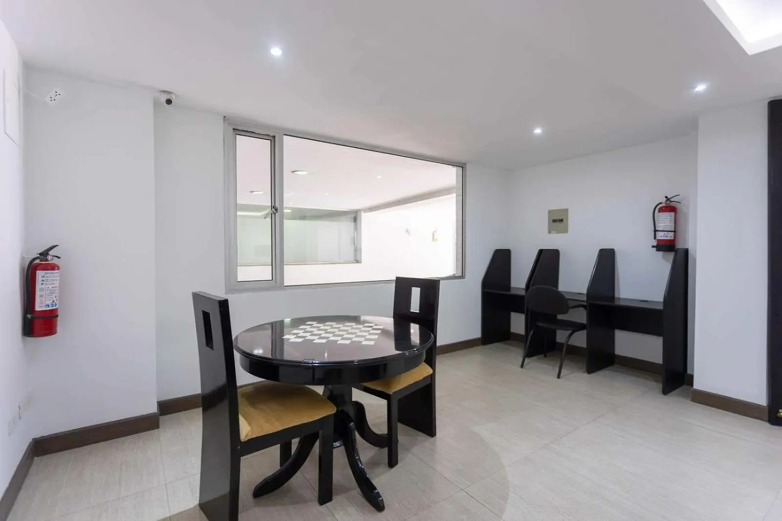 Penthouse Lujo, Parque La Carolina, Piscina, Parqueo 3 Habitaciones Quito 0*,  Équateur