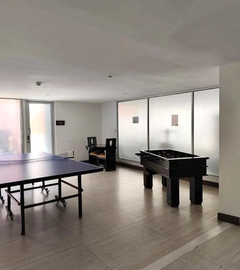 Penthouse Lujo, Parque La Carolina, Piscina, Parqueo 3 Habitaciones Quito Appart hôtel