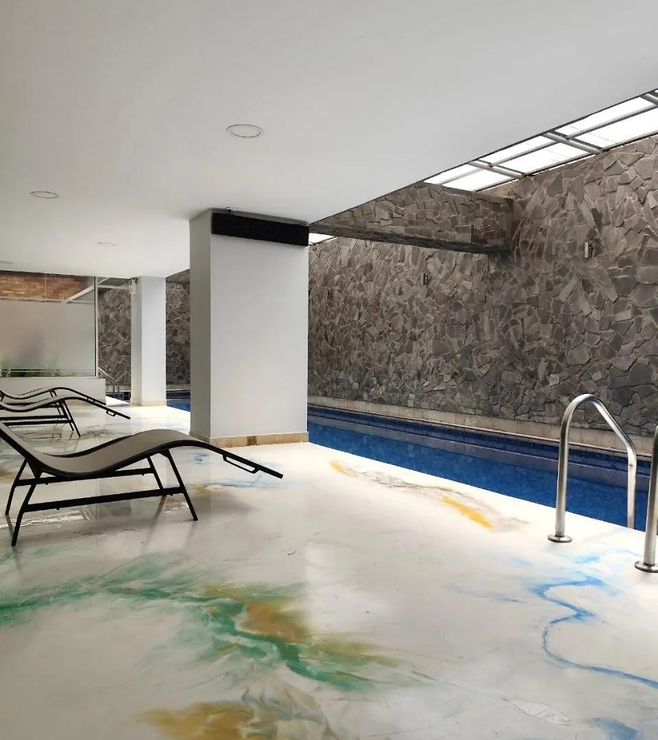Appart hôtel Penthouse Lujo, Parque La Carolina, Piscina, Parqueo 3 Habitaciones Quito