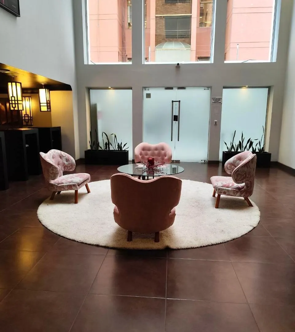 Penthouse Lujo, Parque La Carolina, Piscina, Parqueo 3 Habitaciones Quito